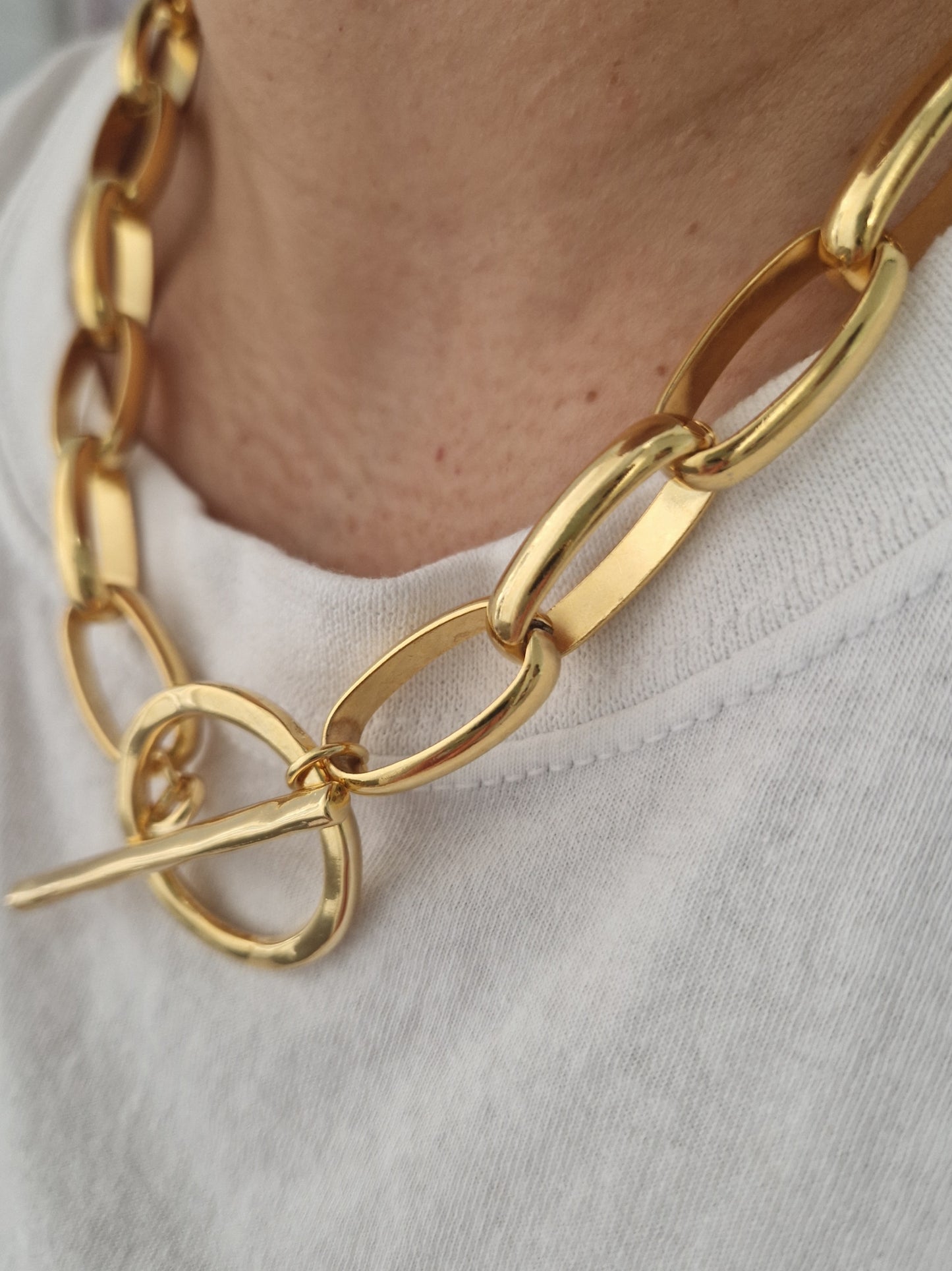 Gold 'Icon' T Bar Necklace