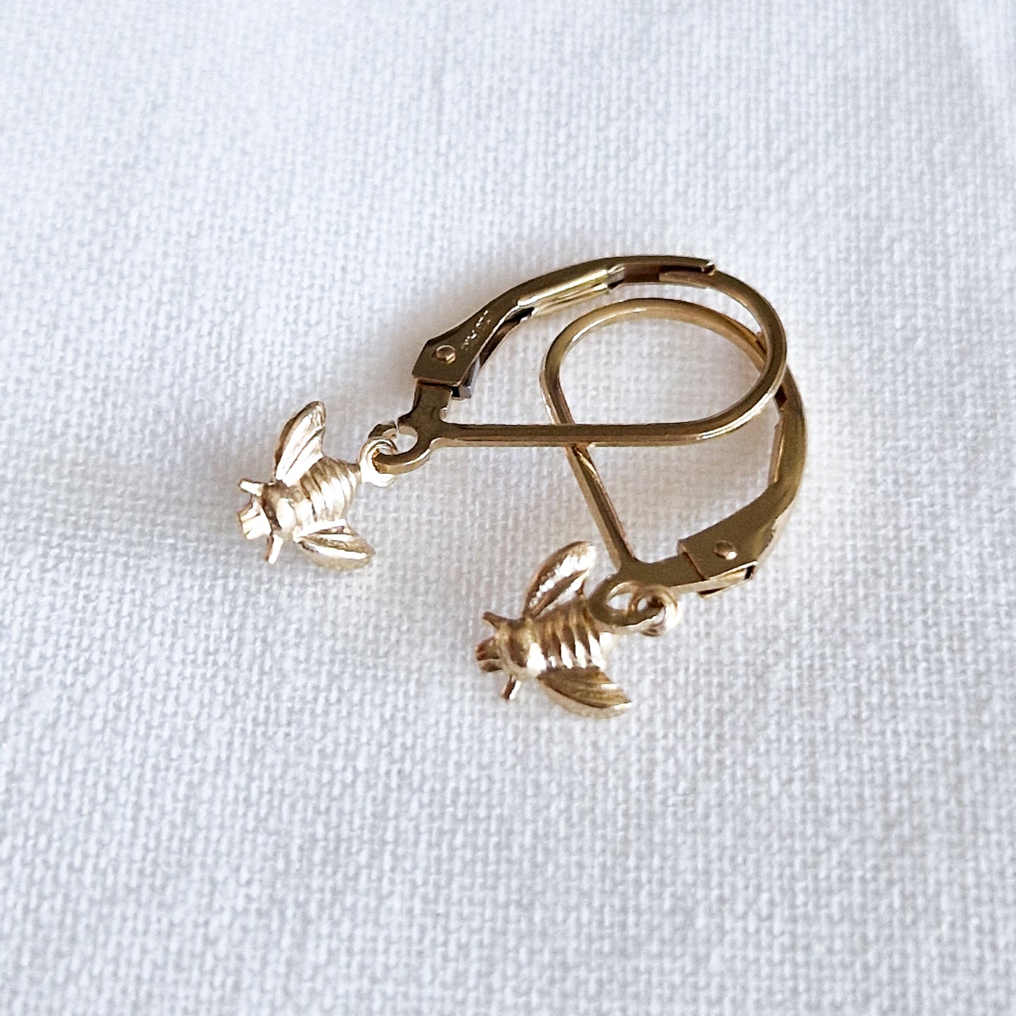 THE LUXURY MINI BEE' EARRINGS
