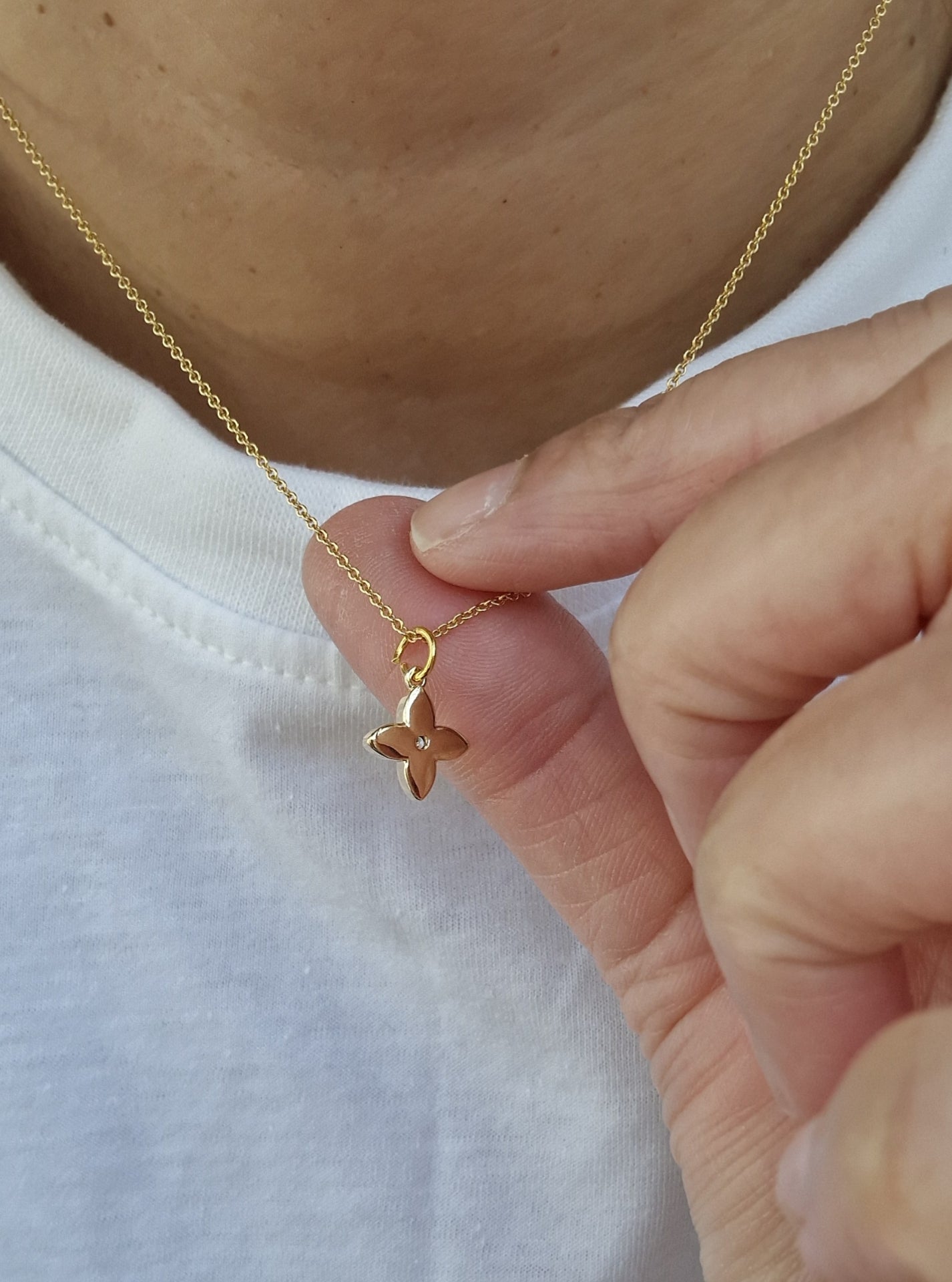 Gold Necklace - Crystal Flower