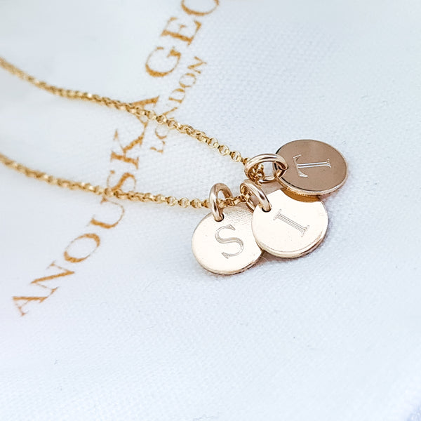 THE LUXURY TRIO DISC ENGRAVED NECKLACE